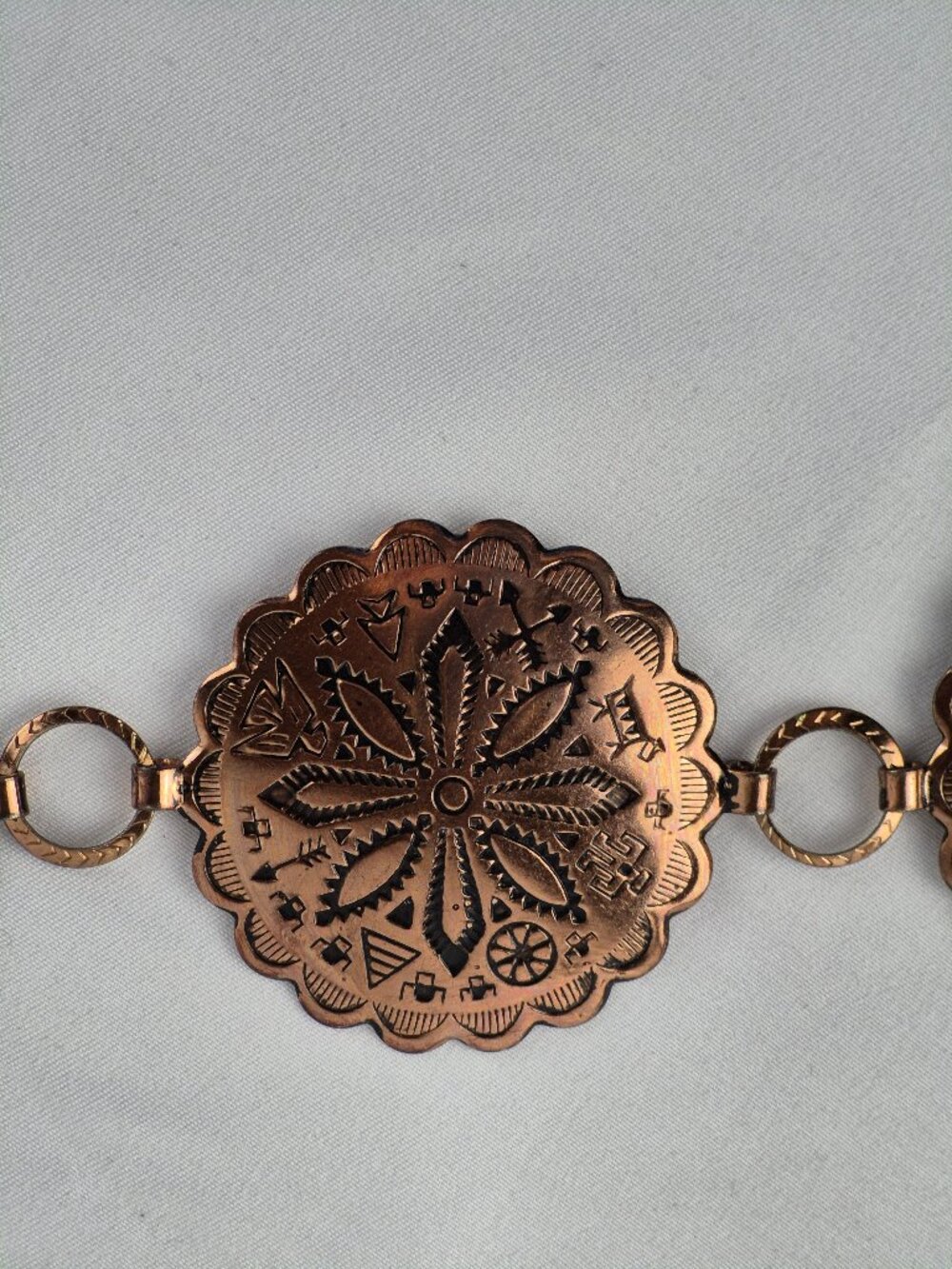 Vintage Native American Style Copper Tone Medallion Belt - Picture 5 of 10